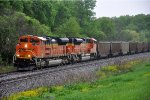 Empty coal train eases west down the siding